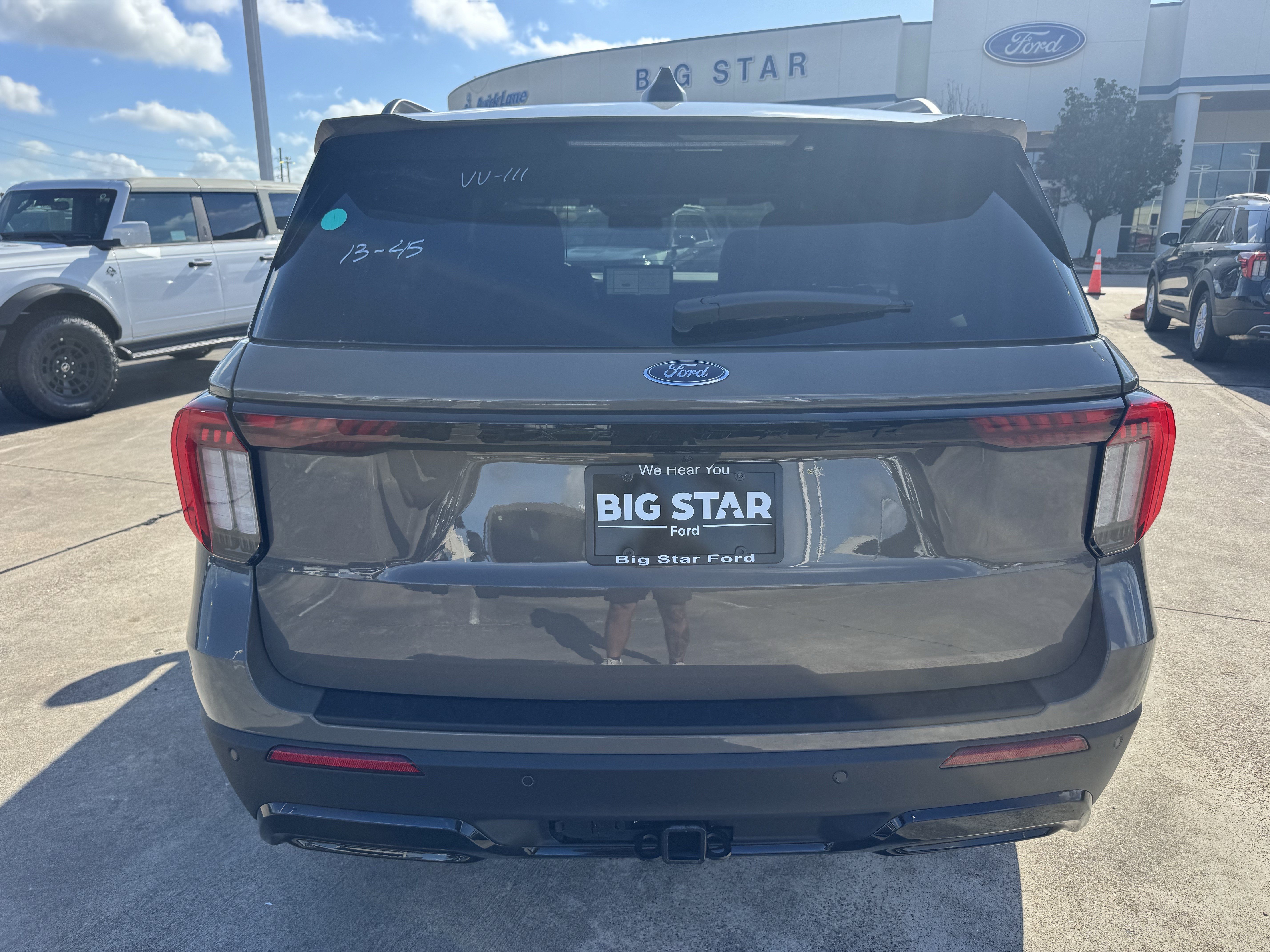 New 2026 Ford Explorer ST-Line w/ ST-Line Street Pack RWD image 7