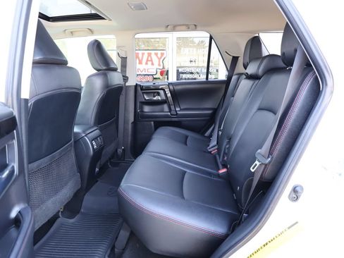 Used 2020 Toyota 4Runner TRD Off-Road Premium w/ Moonroof Package AWD/4WD image 26
