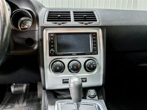 Used 2010 Dodge Challenger SE RWD image 12