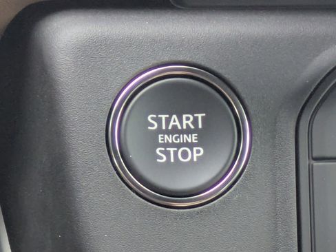 New 2026 Land Rover Defender 110 X-Dynamic SE image 18