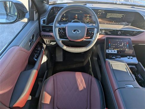 New 2026 INFINITI QX80 Autograph w/ Premium Cargo Package image 16