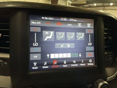 Used 2020 RAM 1500 Big Horn AWD/4WD image 22