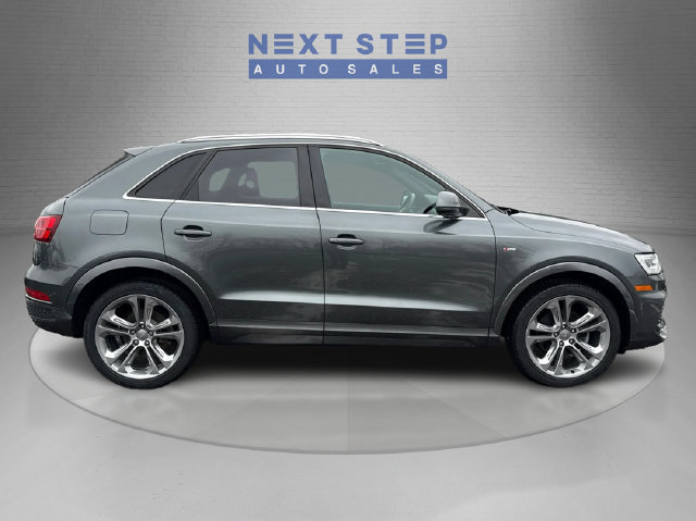 Used 2018 Audi Q3 2.0T Premium Plus w/ Premium Plus Package AWD/4WD image 9