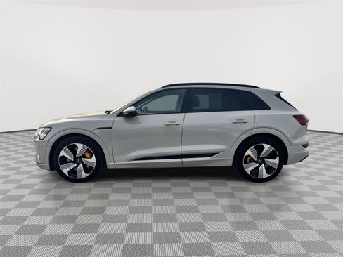 Used 2022 Audi e-tron Premium Plus w/ Premium Plus Package image 8