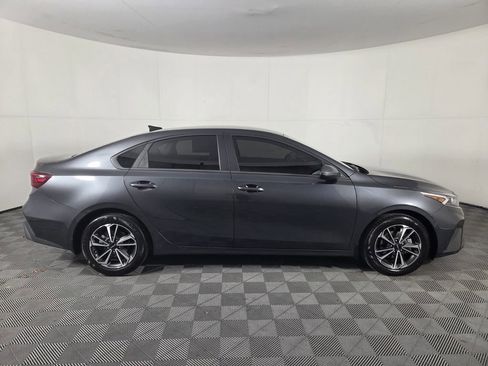 Used 2024 Kia Forte LXS w/ LXS Technology Package FWD image 5
