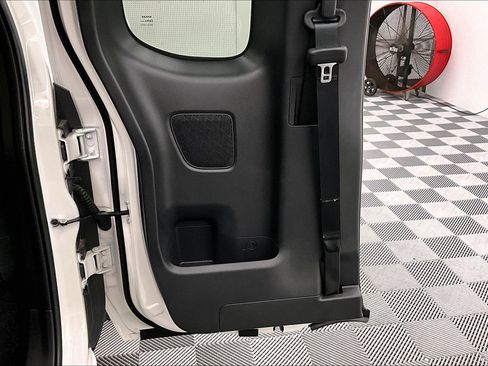 New 2025 Nissan Frontier SV w/ SV Convenience Package RWD image 29