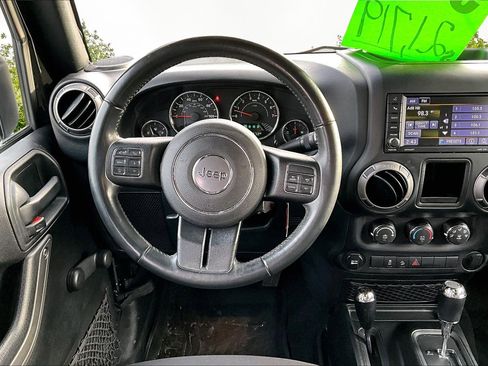 Used 2018 Jeep Wrangler Unlimited Sport w/ Connectivity Group image 5