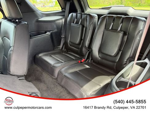 Used 2018 Ford Explorer XLT w/ Equipment Group 202A image 12