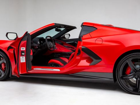 Used 2023 Chevrolet Corvette Stingray Preferred Cpe w/ Z51 Performance Package RWD image 23