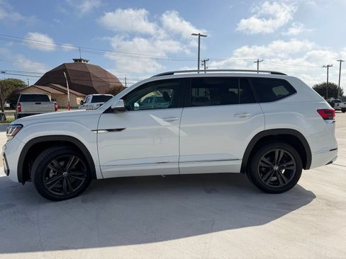 Used 2022 Volkswagen Atlas SEL R-Line AWD/4WD image 4