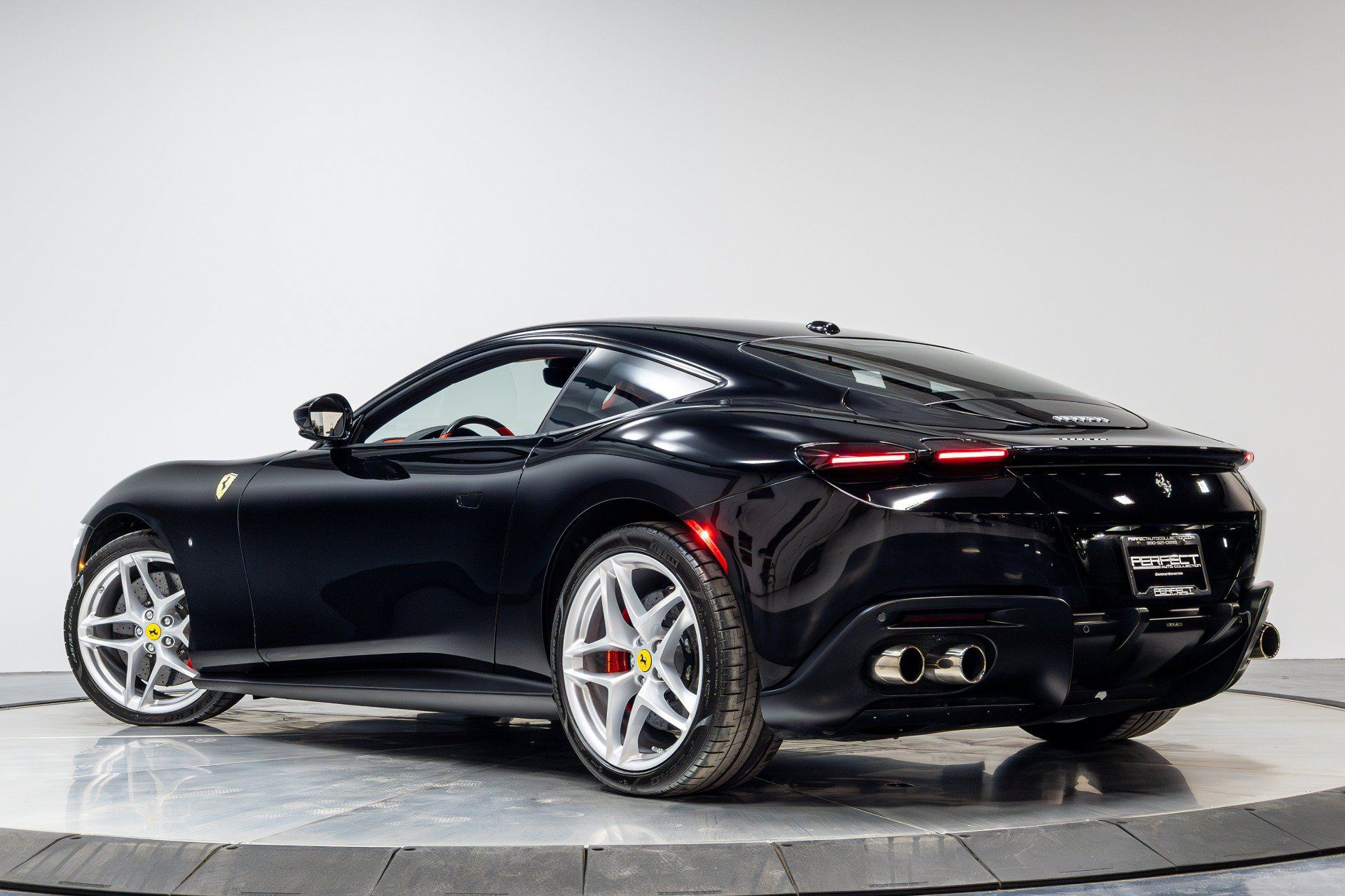 Used 2022 Ferrari Roma RWD image 60