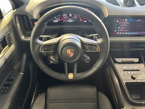 Certified 2026 Porsche Cayenne Coupe AWD/4WD image 16