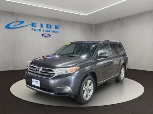 Used 2012 Toyota Highlander Limited w/ Tow Pkg AWD/4WD image 5