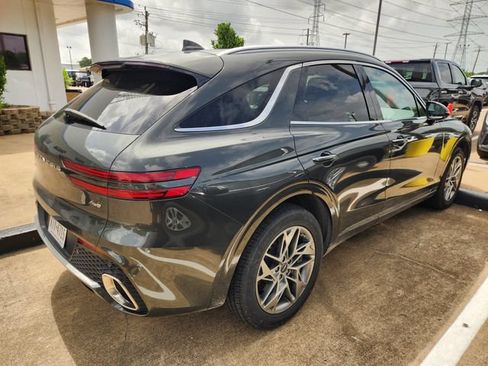 Used 2025 Genesis GV70 2.5T AWD/4WD image 4