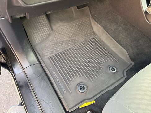 Used 2022 Toyota Tacoma 4x4 Double Cab image 14