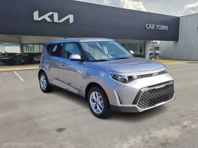 Certified 2025 Kia Soul LX w/ LX Technology Package