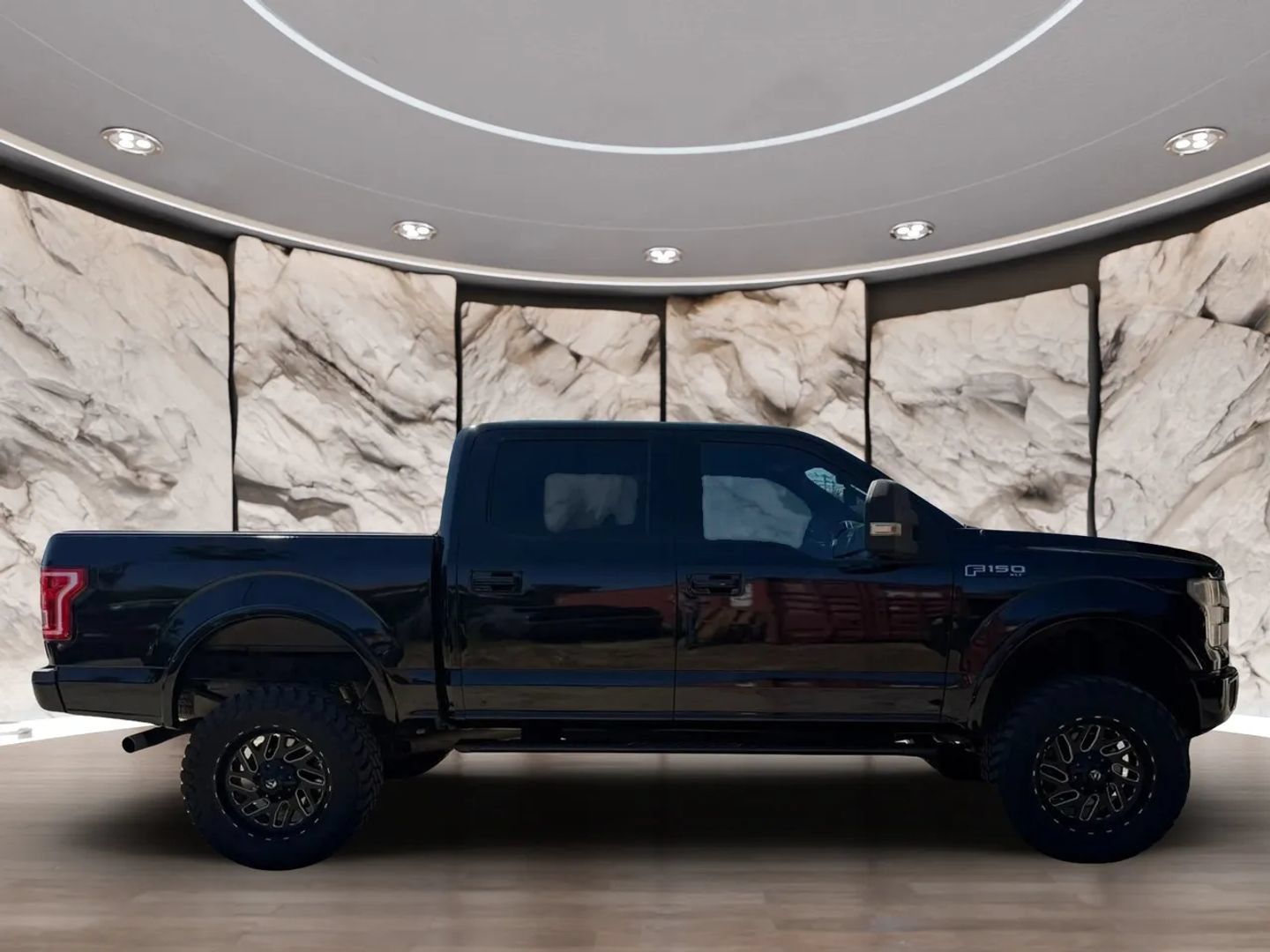 Used 2015 Ford F150 XLT w/ Equipment Group 302A Luxury AWD/4WD image 4