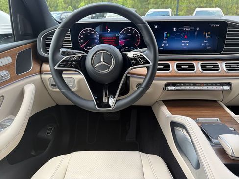 Used 2026 Mercedes-Benz GLE 350 4MATIC image 2