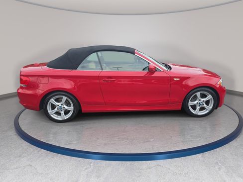 Used 2012 BMW 128i Convertible RWD image 4
