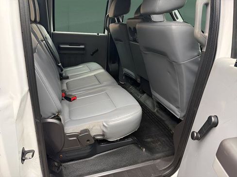 Used 2015 Ford F550 4x4 Crew Cab Super Duty image 12
