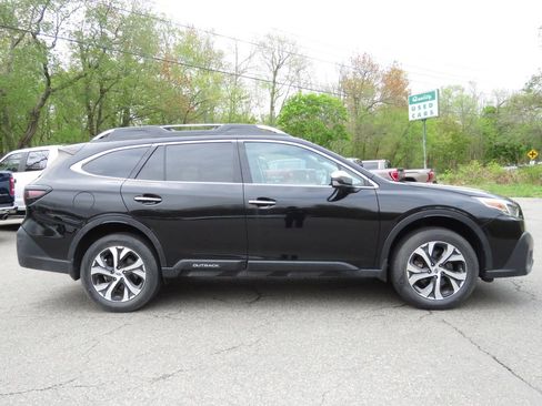 Used 2020 Subaru Outback Touring AWD/4WD image 2