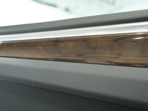 New 2025 Porsche Macan image 31