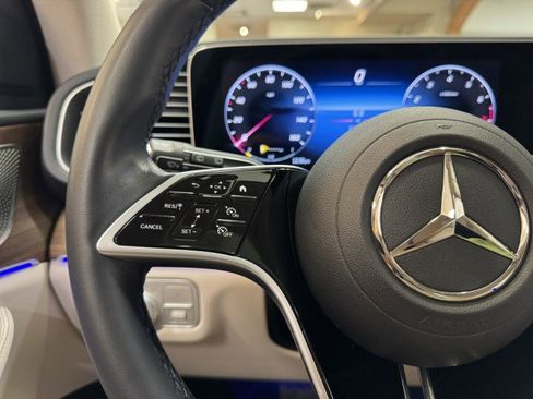 Certified 2025 Mercedes-Benz GLE 350 4MATIC image 21