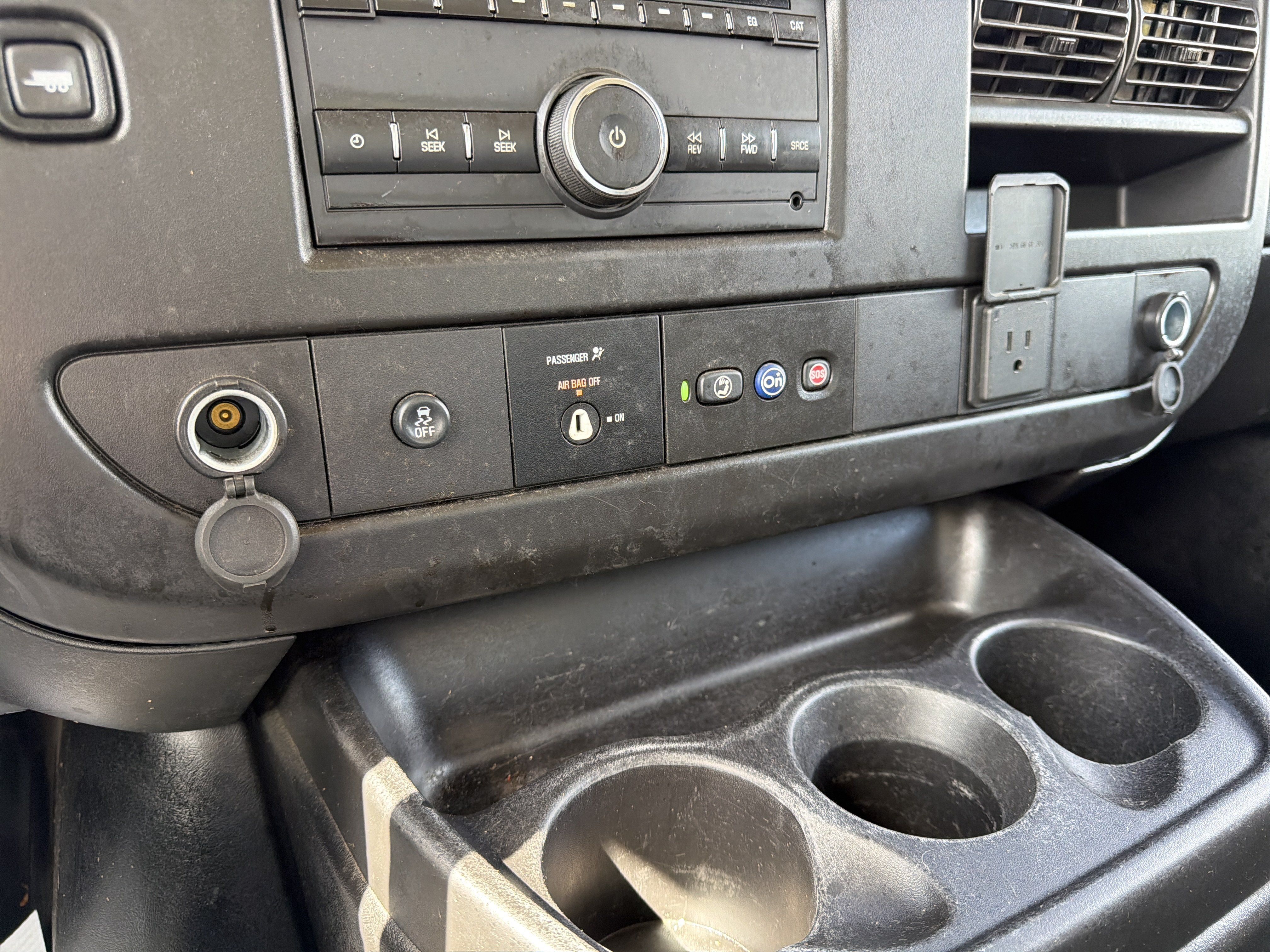 Used 2020 Chevrolet Express 3500 w/ Power Convenience Package RWD image 21