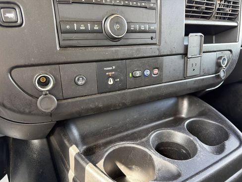 Used 2020 Chevrolet Express 3500 w/ Power Convenience Package RWD image 21