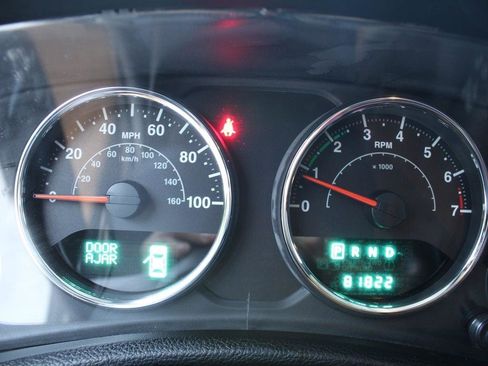 Used 2013 Jeep Wrangler Unlimited Sahara w/ Connectivity Group AWD/4WD image 30