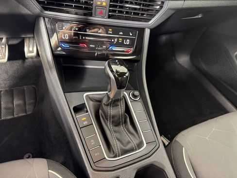 Used 2025 Volkswagen Jetta Sport FWD image 17