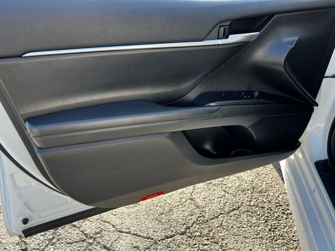 Used 2024 Toyota Camry SE w/ Cold Weather Package image 16