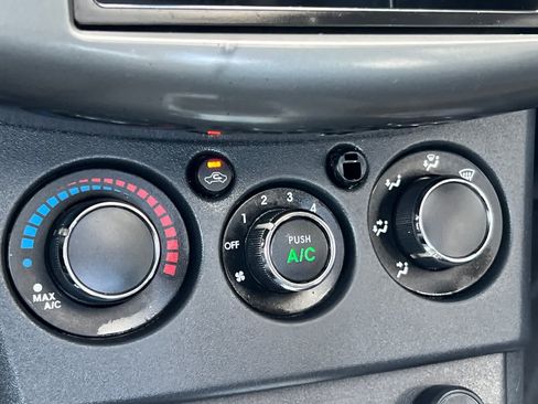 Used 2006 Mitsubishi Eclipse GS FWD image 20