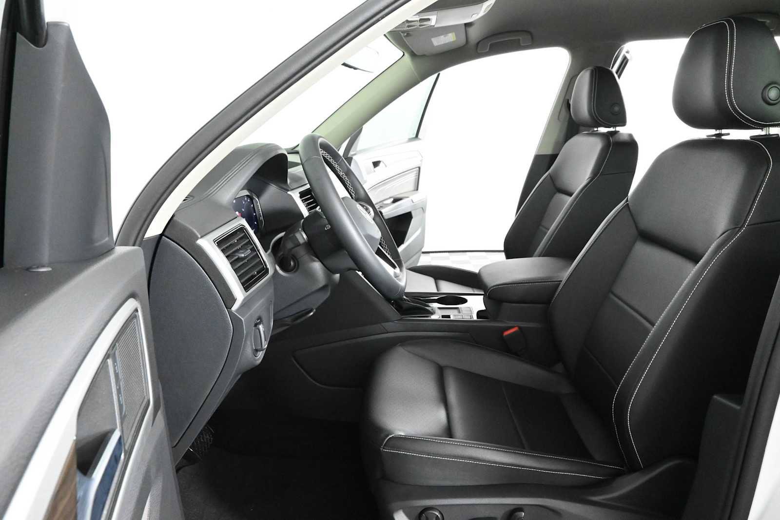 Certified 2023 Volkswagen Atlas SE FWD image 19