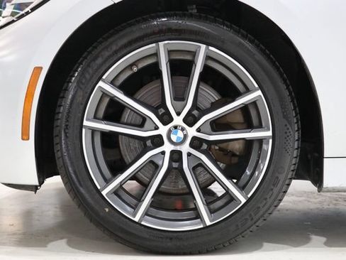 Used 2019 BMW 330i Sedan RWD image 9