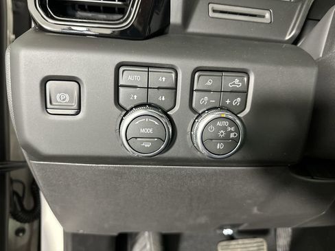 New 2026 GMC Sierra 1500 AT4 w/ AT4 Premium Package AWD/4WD image 18