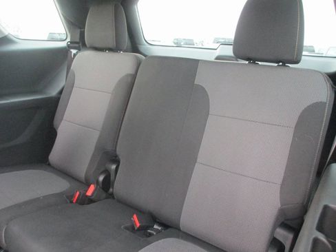 Used 2019 Chevrolet Traverse LT image 17