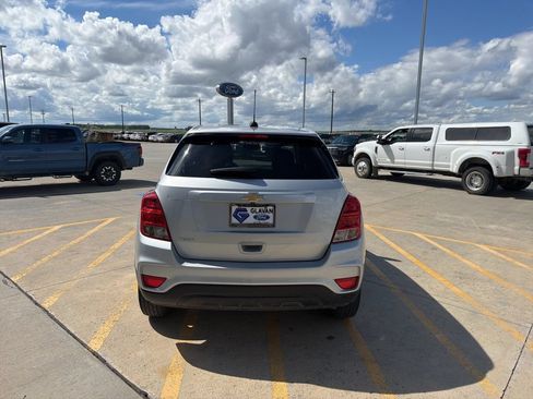 Used 2020 Chevrolet Trax LS w/ Tint and Cruise Package FWD image 6