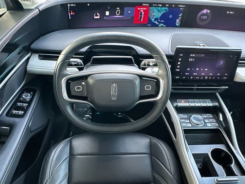 Certified 2024 Lincoln Nautilus Premier image 15