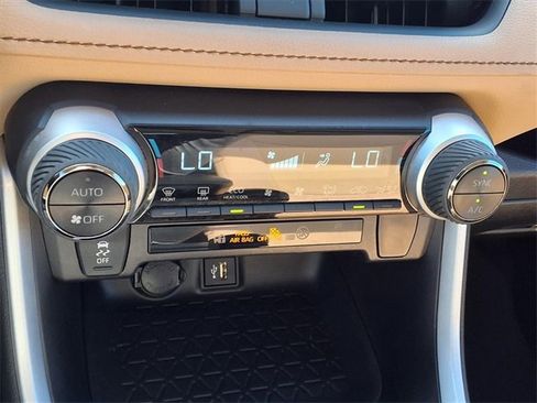 Used 2024 Toyota RAV4 LE image 17