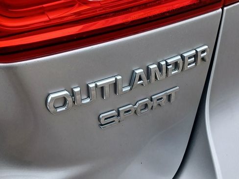 Used 2019 Mitsubishi Outlander Sport SE AWD/4WD image 25