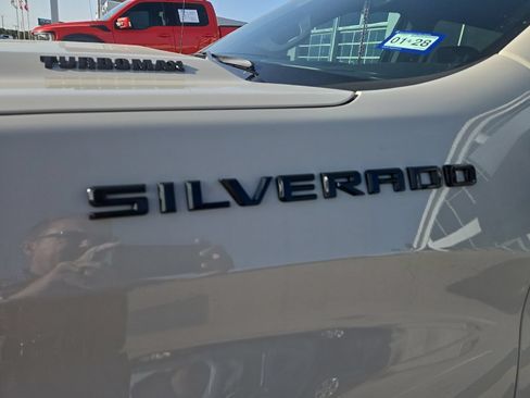 Used 2026 Chevrolet Silverado 1500 Custom w/ Turbomax Blackout Package RWD image 5