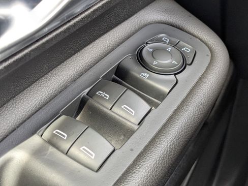 Used 2023 GMC Terrain SLE w/ Driver Convenience Package image 22