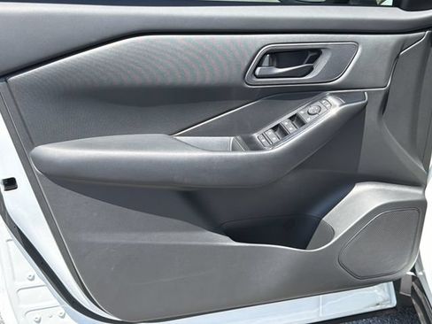 Certified 2025 Nissan Rogue S AWD/4WD image 12