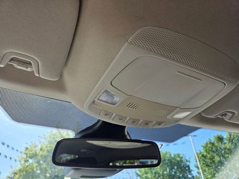 Used 2020 Ford Edge SEL image 25