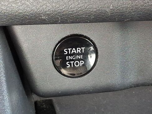 Used 2024 Nissan Rogue S AWD/4WD image 23