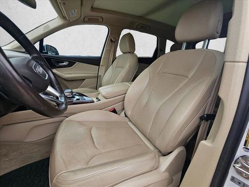 Used 2019 Audi Q7 3.0T Prestige w/ Prestige Package image 11