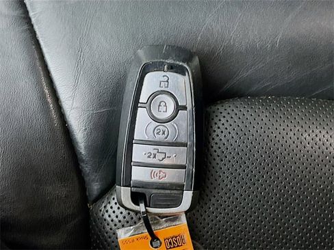 Used 2020 Ford F150 Platinum w/ Equipment Group 701A Luxury image 32