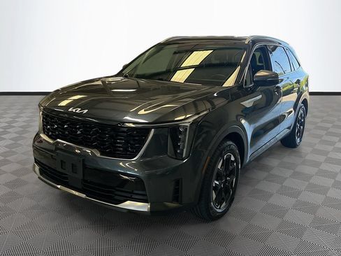 Used 2024 Kia Sorento S FWD image 3