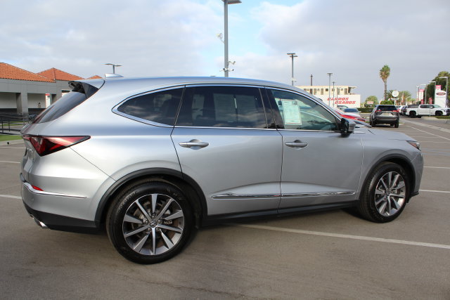 Used 2025 Acura MDX w/ Technology Package FWD image 17